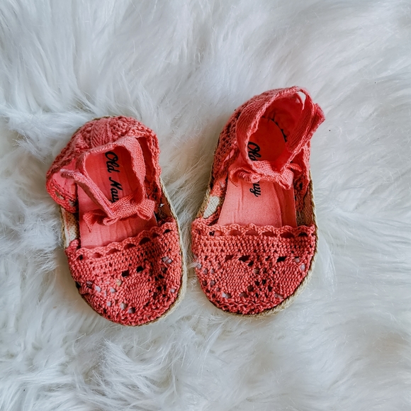 Old Navy Coral Baby Sandals - Picture 1 of 3